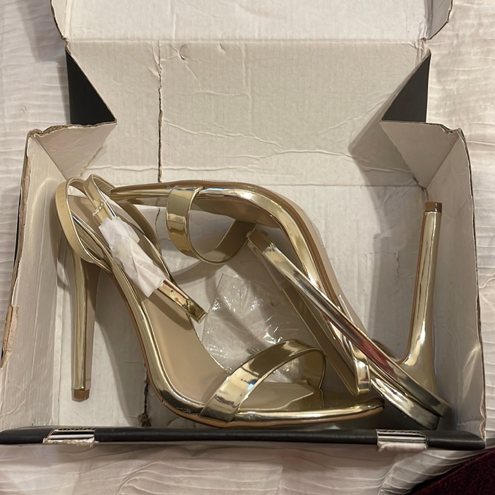 Misguided Gold heeled sandals size 7